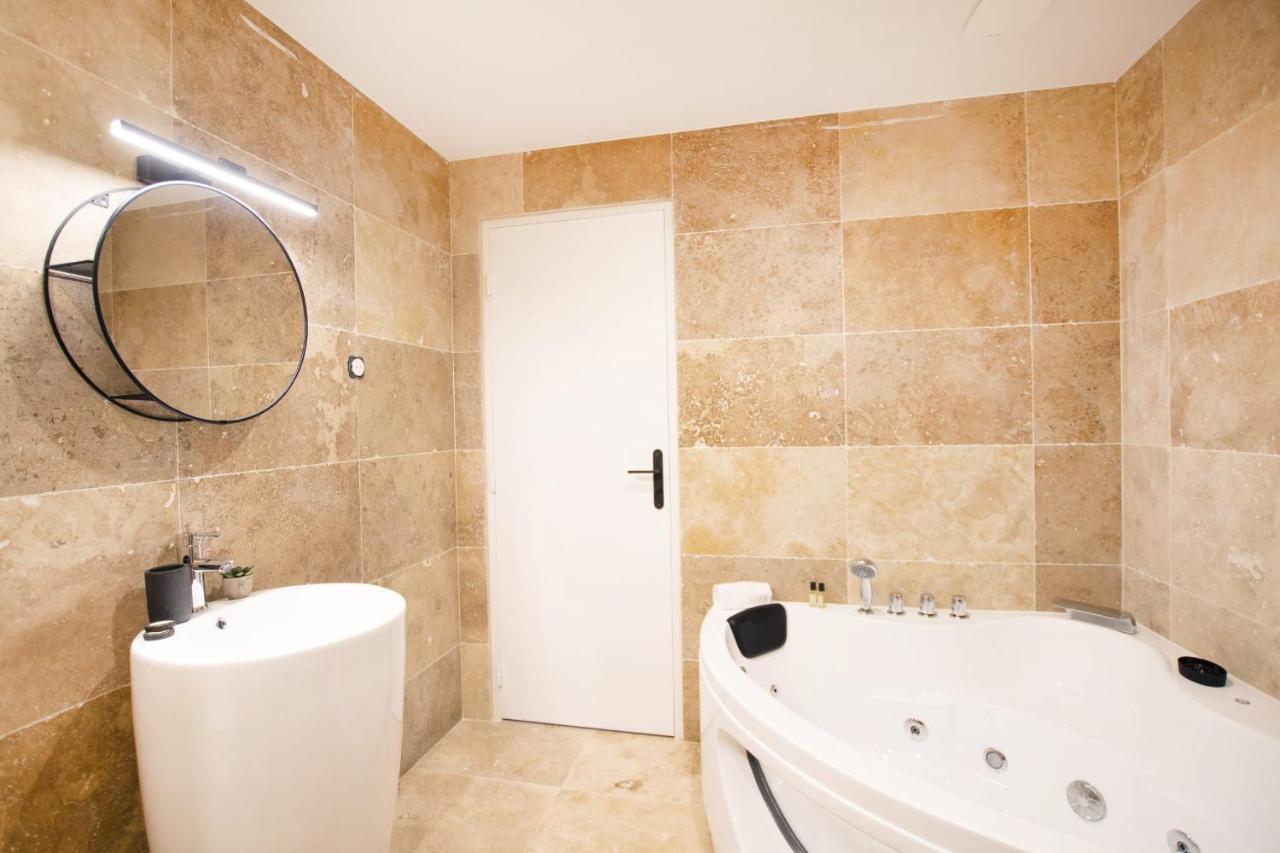 Guestready - Studio With Jacuzzi In The 10 Th Apartment Paris Exterior foto