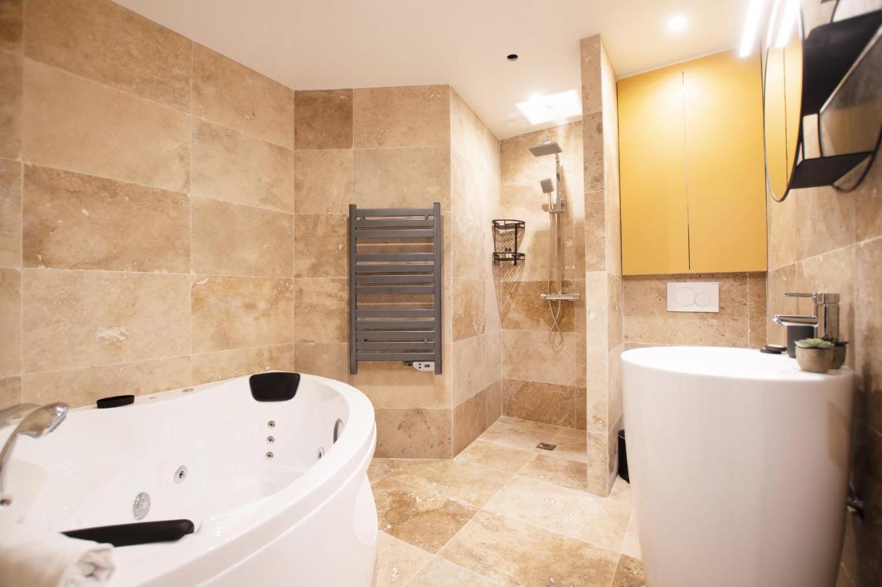 Guestready - Studio With Jacuzzi In The 10 Th Apartment Paris Exterior foto