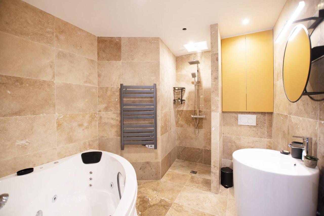Guestready - Studio With Jacuzzi In The 10 Th Apartment Paris Exterior foto